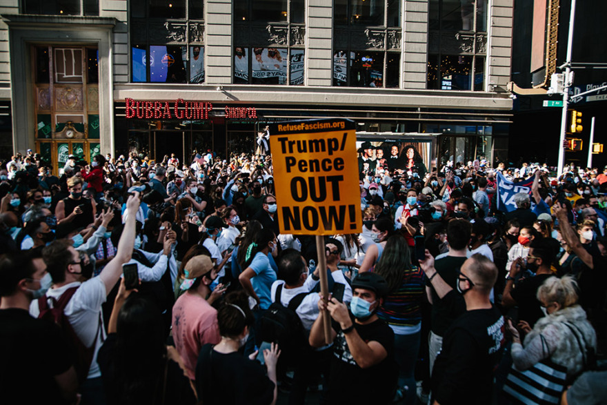 Αμερικανικές εκλογές: Στους δρόμους χιλιάδες Αμερικανοί πανηγυρίζουν την εκλογή Μπάιντεν