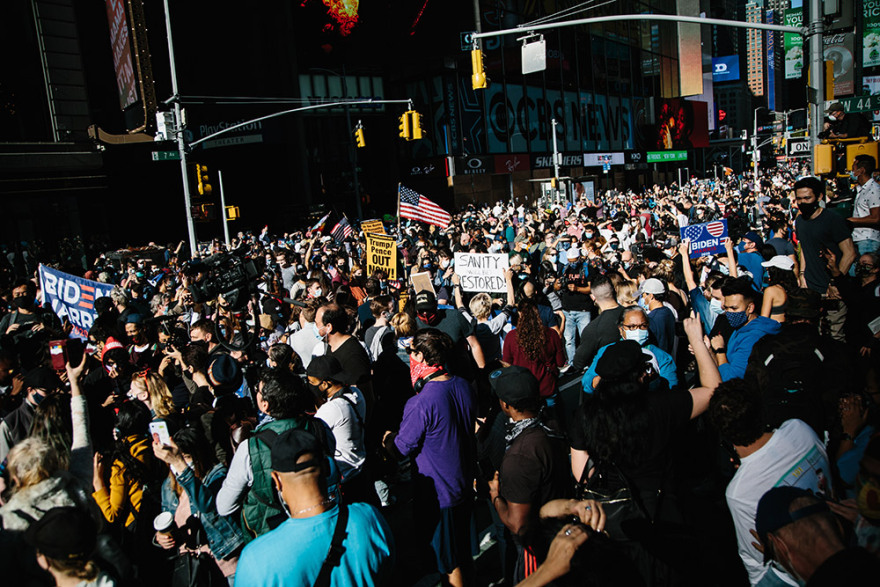 Αμερικανικές εκλογές: Στους δρόμους χιλιάδες Αμερικανοί πανηγυρίζουν την εκλογή Μπάιντεν
