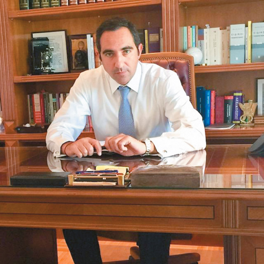 H δικογραφία του παιδόφιλου καθηγητή με την κιθάρα