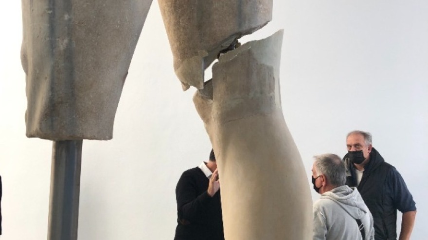 Λίνα Μενδώνη: Αναστρέψιμες οι ζημιές από τον σεισμό της Σάμου σε μουσεία και αρχαιολογικούς χώρους 