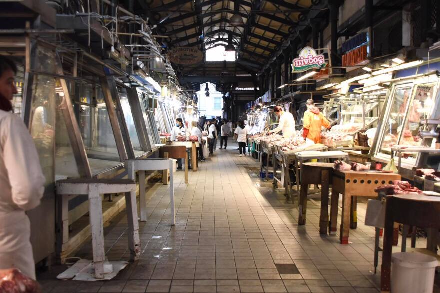 Lockdown: Μειωμένη η κίνηση στη Βαρβάκειο παρά τις χαμηλές τιμές - Τι λένε οι παραγωγοί στο protothema.gr