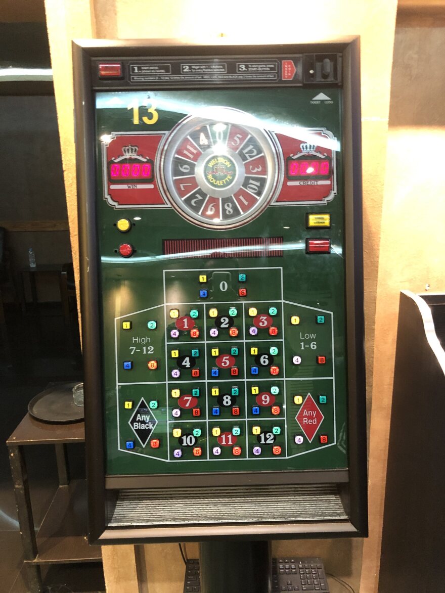 Μίνι καζίνο στο κέντρο της Αθήνας - 67 άτομα παραβίασαν το lockdown για να τζογάρουν παράνομα 