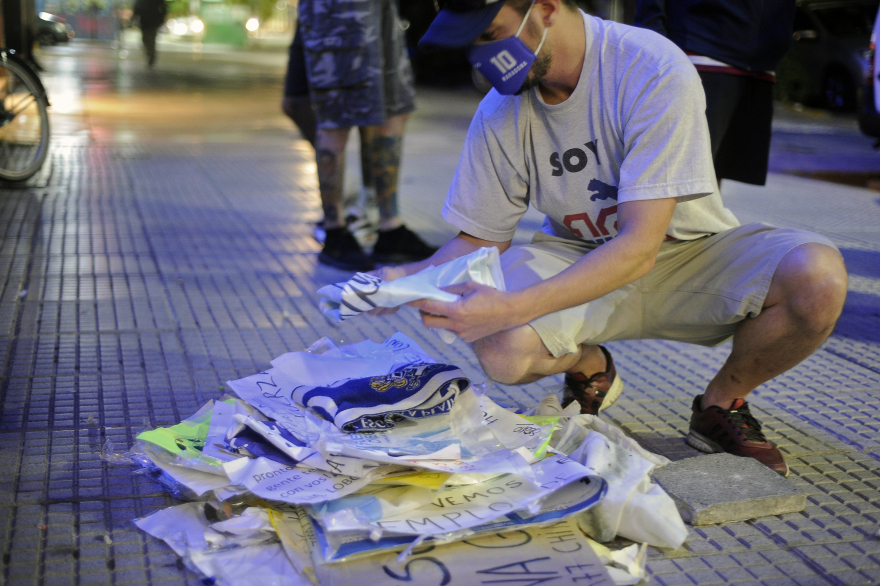 Πέθανε ο Ντιέγκο Μαραντόνα - Παγκόσμιο σοκ