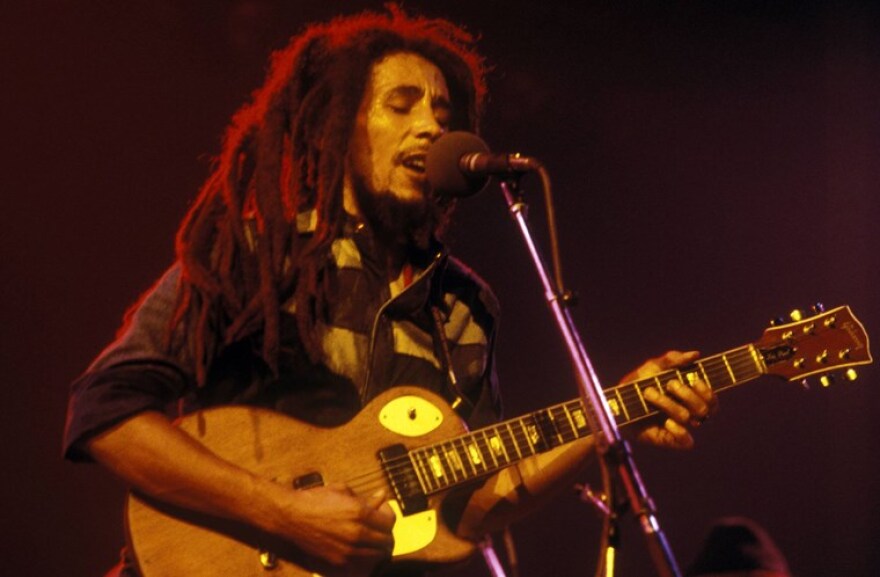 Στο σφυρί οι κιθάρες του Τζίμι Χέντριξ και του Μπομπ Μάρλεϊ