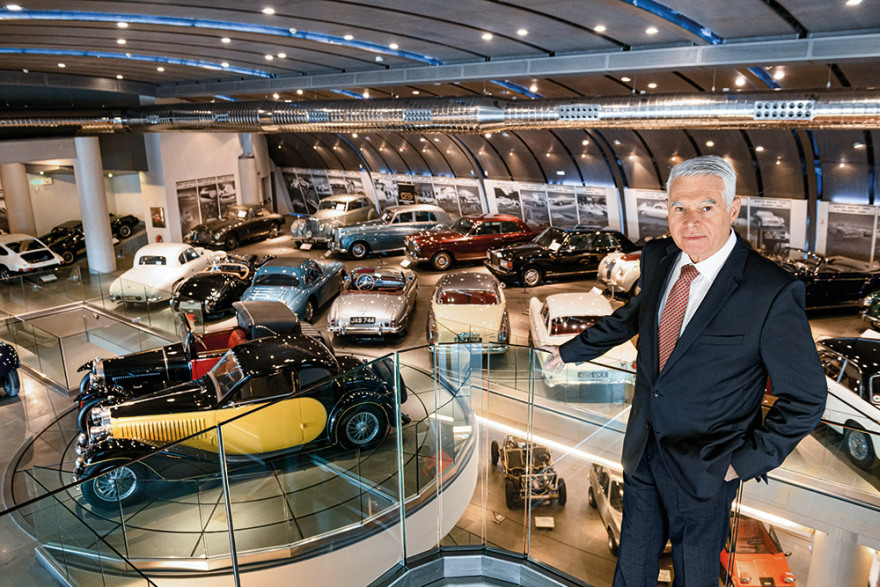 Θεόδωρος Χαραγκιώνης: Από τον οίκο Gucci στις «ντίβες» της ασφάλτου 