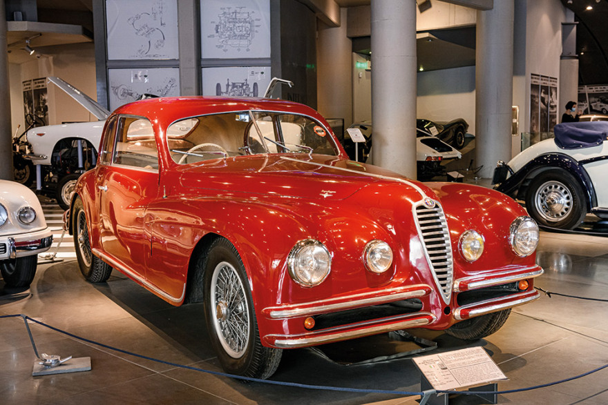 Θεόδωρος Χαραγκιώνης: Από τον οίκο Gucci στις «ντίβες» της ασφάλτου 