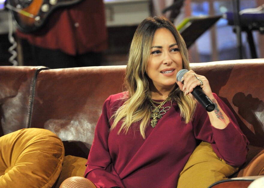 ΕΡΤ: Ο Λάκης Παπαδόπουλος και η Μελίνα Ασλανίδου ανοίγουν το «Μουσικό κουτί»