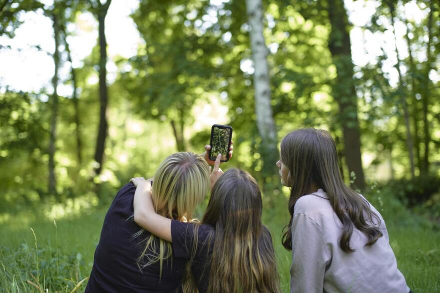 Οι νέοι αναλαμβάνουν δράση για να σώσουν τον πλανήτη