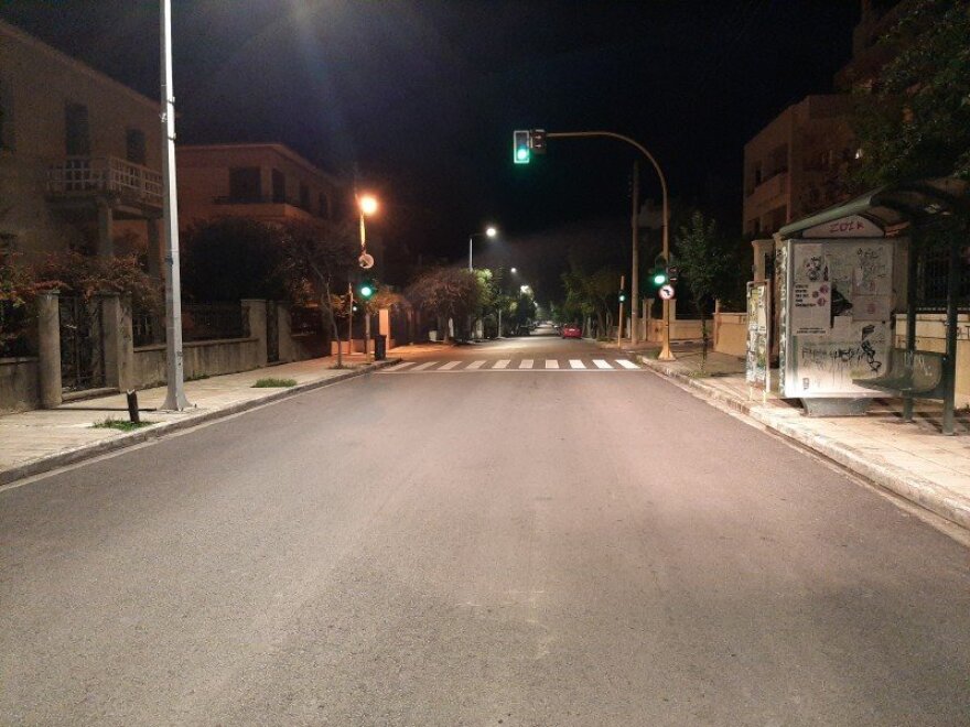 Πρώτη νύχτα με απαγόρευση κυκλοφορίας μετά τις 9