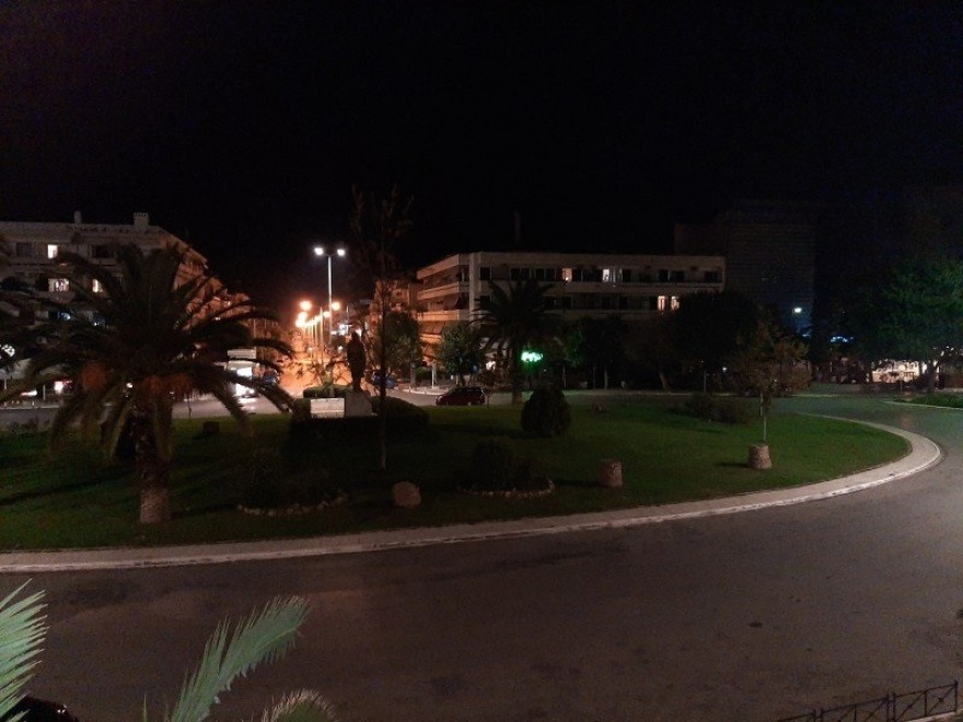 Πρώτη νύχτα με απαγόρευση κυκλοφορίας μετά τις 9