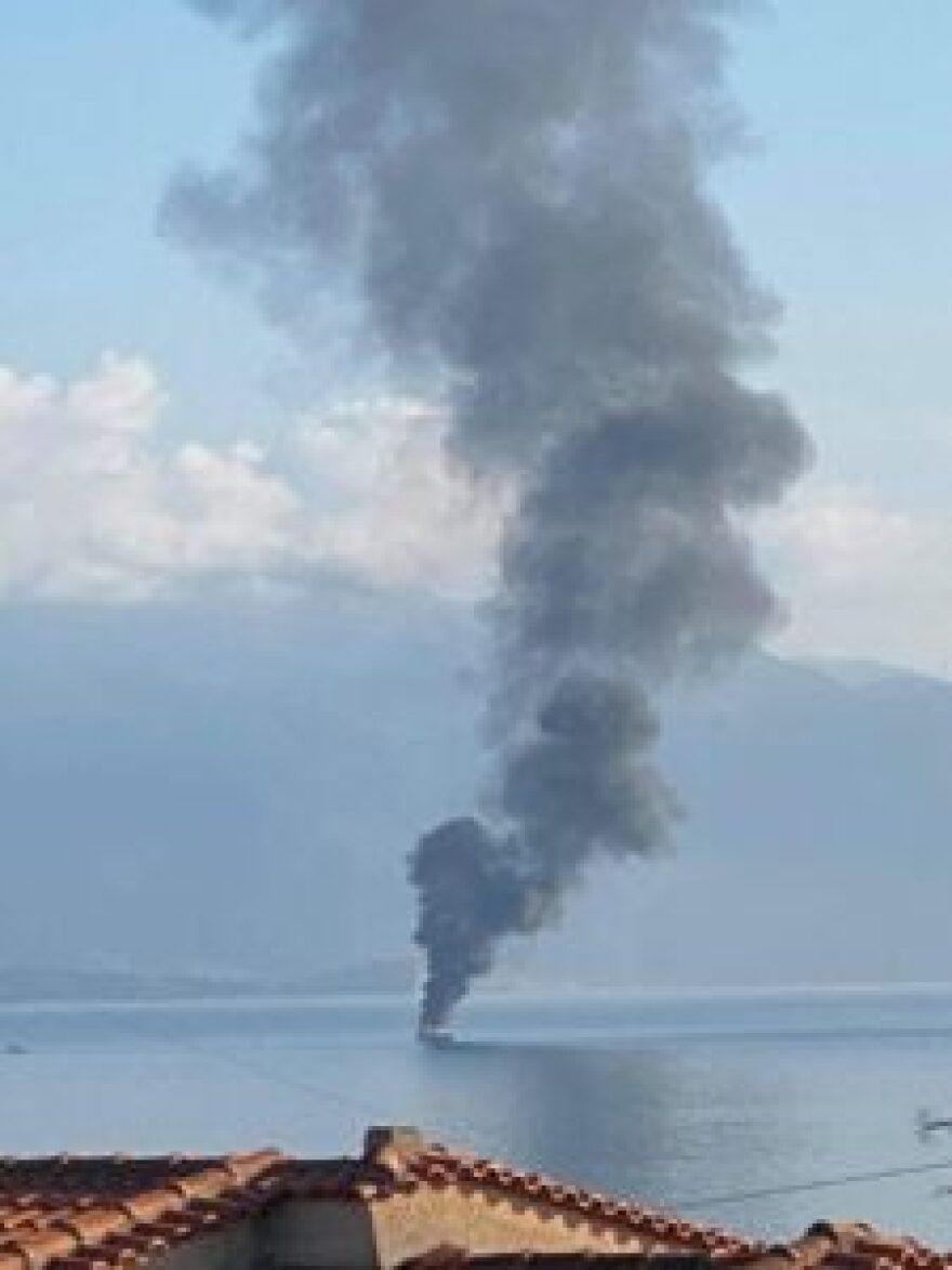 Φωτιά σε θαλαμηγό στο Αίγιο