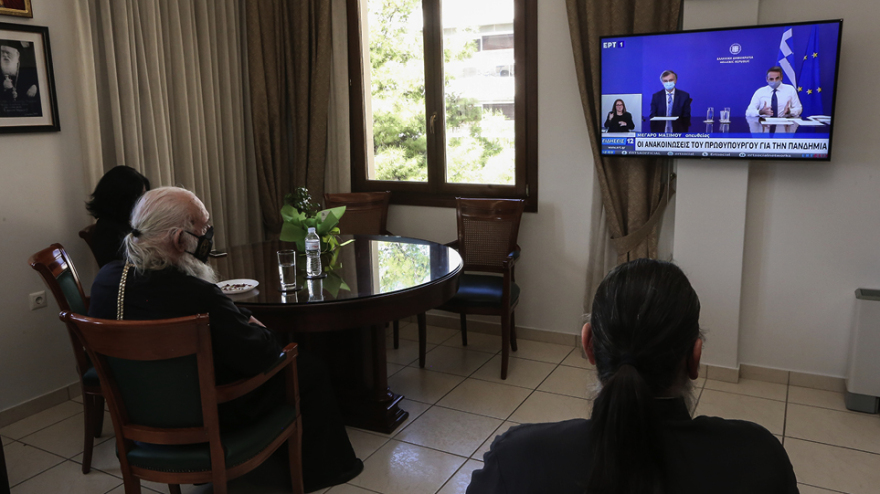 Πώς κόλλησαν κορωνοϊό οι ιεράρχες στην Ιερά Σύνοδο που ζήτησε ανοικτές Εκκλησίες