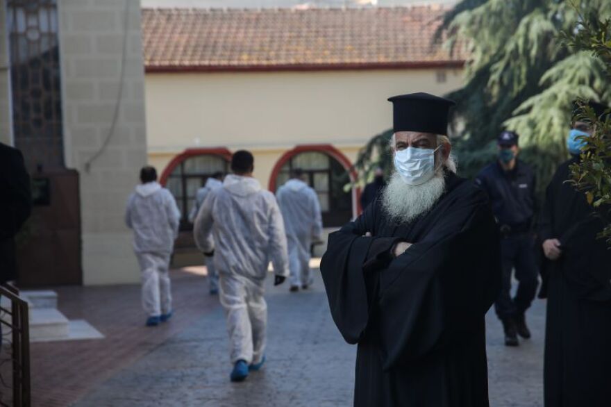 Κηδεία Μητροπολίτη Λαγκαδά: Με αυξημένα μέτρα για τον κορωνοϊό η εξόδιος ακολουθία