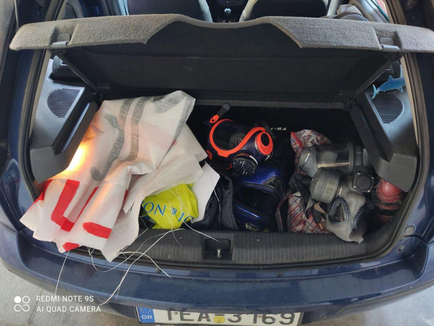 Κοντάρια, κράνη, αντιασφυξιογόνες μάσκες σε έλεγχους στο κέντρο της Αθήνας