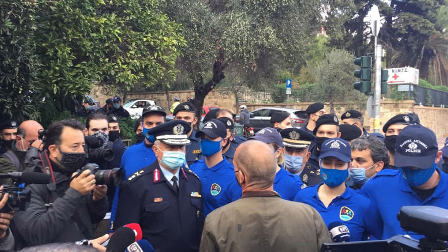 Πολυτεχνείο: Οι 200 του ΚΚΕ, οι 50 του ΣΥΡΙΖΑ και οι... 7 του Βαρουφάκη