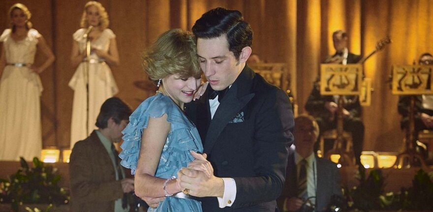 The Crown, 4ος κύκλος: Ο παράνομος έρωτας του «Φρεντ» και της «Γκλάντις»