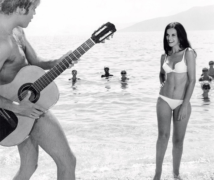 Έλενα Ναθαναήλ: Η σπάνια φωτογραφία της, 21 ετών στο αεροδρόμιο της Κέρκυρας 