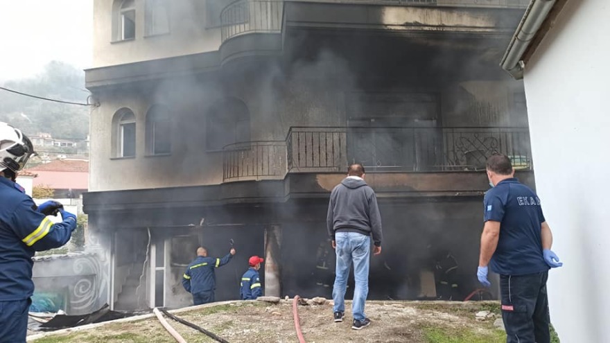 Τραγωδία στην Ελασσόνα: 35χρονη έχασε τη ζωή της από φωτιά στο σπίτι της