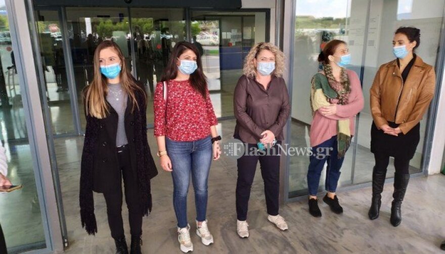 Αναχώρησαν για Θεσσαλονίκη οι 10 νοσηλεύτριες: «Ευχηθείτε μας καλή τύχη» - Δείτε φωτογραφίες