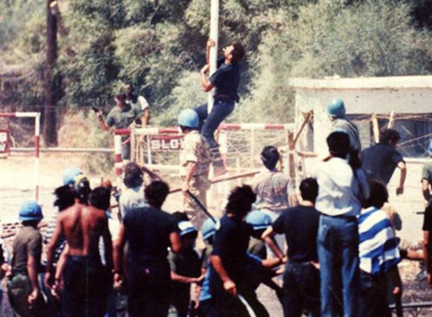 Η φωτογραφία του Ερντογάν με τον δολοφόνο του Σολωμού 