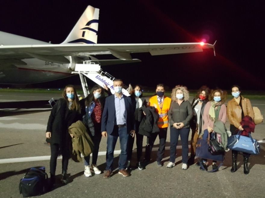 Κορωνοϊός: Συγκινεί το κίνημα νοσηλευτών που σπεύδουν εθελοντικά στο «μέτωπο» της Θεσσαλονίκης