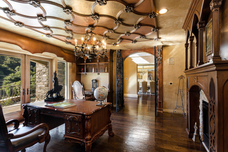 Keeping Up With the Kardashians: Στο «σφυρί» το... ψεύτικο σπίτι που γινόντουσαν τα γυρίσματα του ριάλιτι