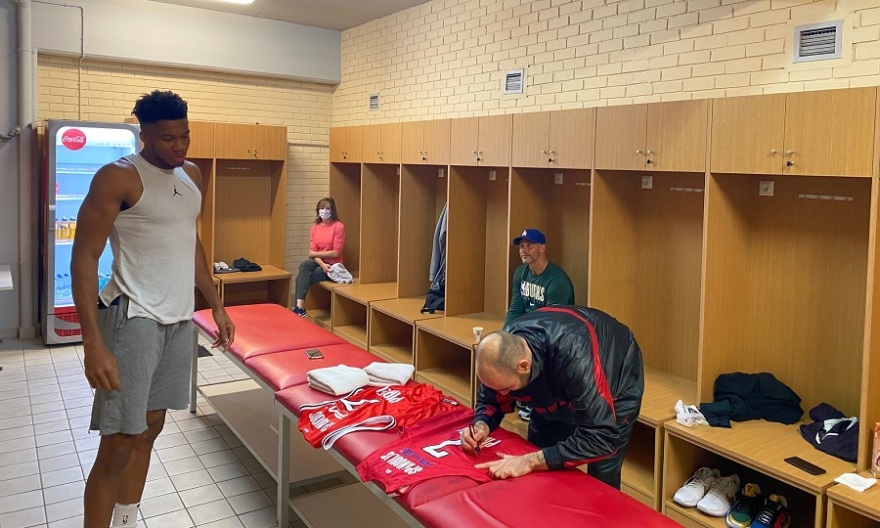 Συνάντηση Σπανούλη-Αντετοκούνμπο στο ΣΕΦ