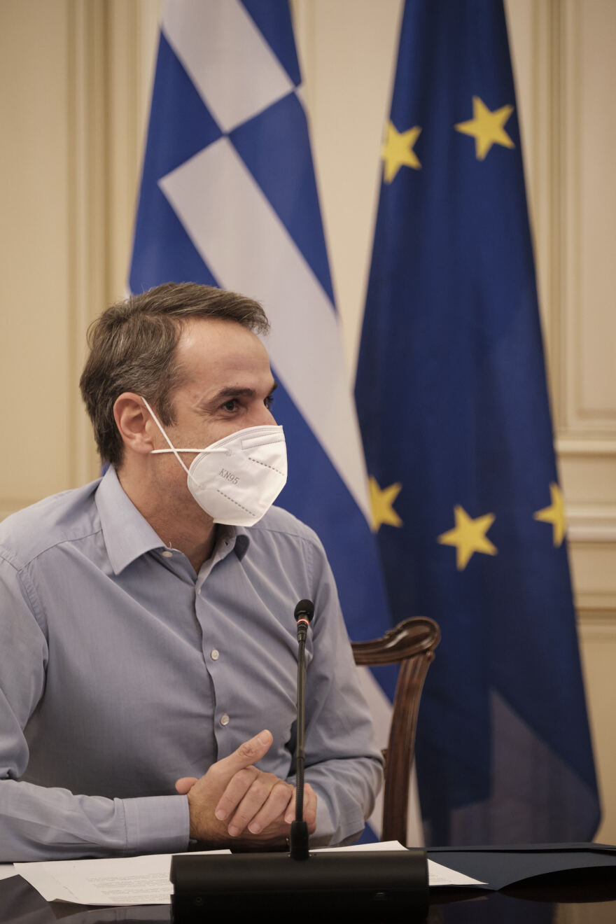 Μητσοτάκης προς εθελόντριες νοσηλεύτριες: Βαθιά πατριωτική η πράξη σας