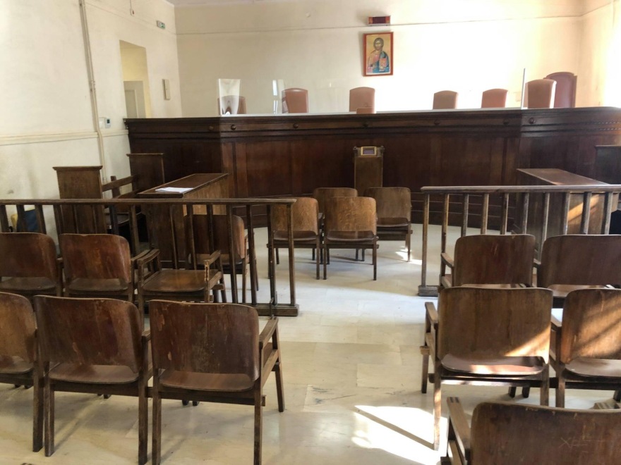 Κορωνοϊός: Plexiglass σε δικαστήρια για την προστασία δικαστών και δικηγόρων από την Covid-19