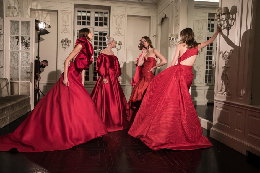 Σήλια Κριθαριώτη: Η απόλυτη σταρ της ελληνικής μόδας ενισχύει την Athens Xclusive Designers Week