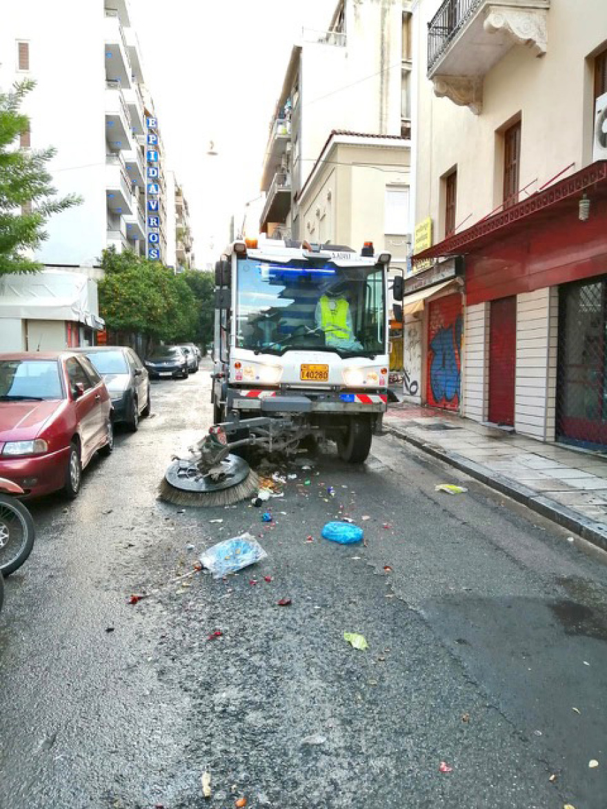 Δήμος Αθηναίων: Μεγάλη δράση καθαρισμού - απολύμανσης περιμετρικά της Ομόνοιας