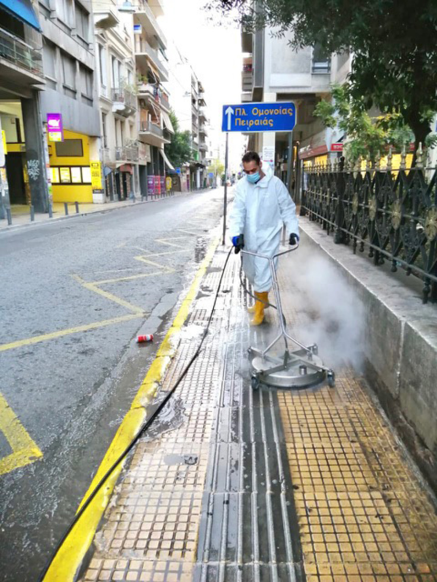 Δήμος Αθηναίων: Μεγάλη δράση καθαρισμού - απολύμανσης περιμετρικά της Ομόνοιας