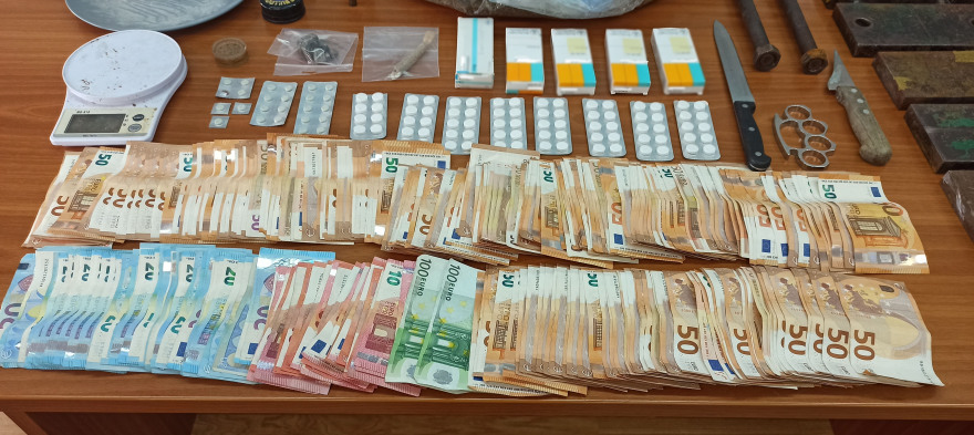 Δύο συλλήψεις για κατοχή και διακίνηση ναρκωτικών στα νότια προάστια