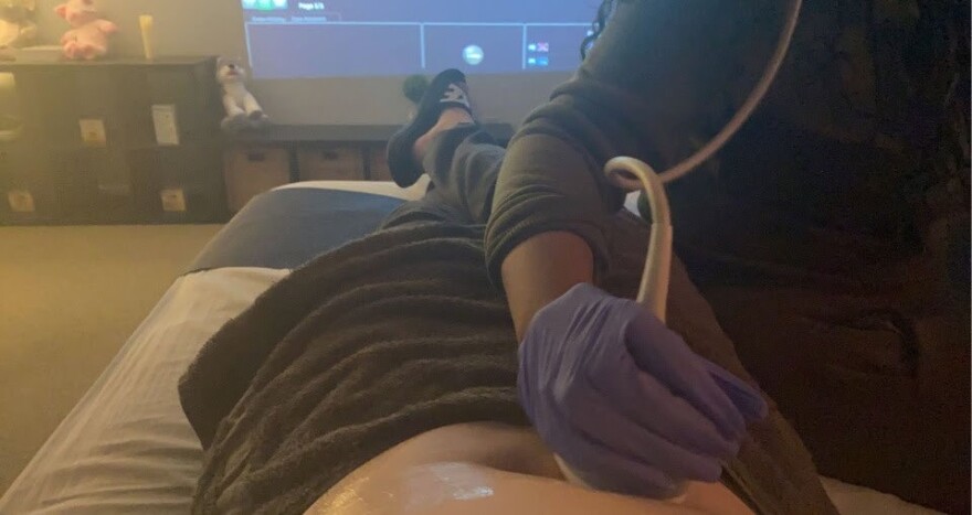 Η συγκλονιστική ιστορία της Μάικι Τσάνελ: Ο τρανσέξουαλ που ήθελε να γίνει μάνα και… θα γίνει!