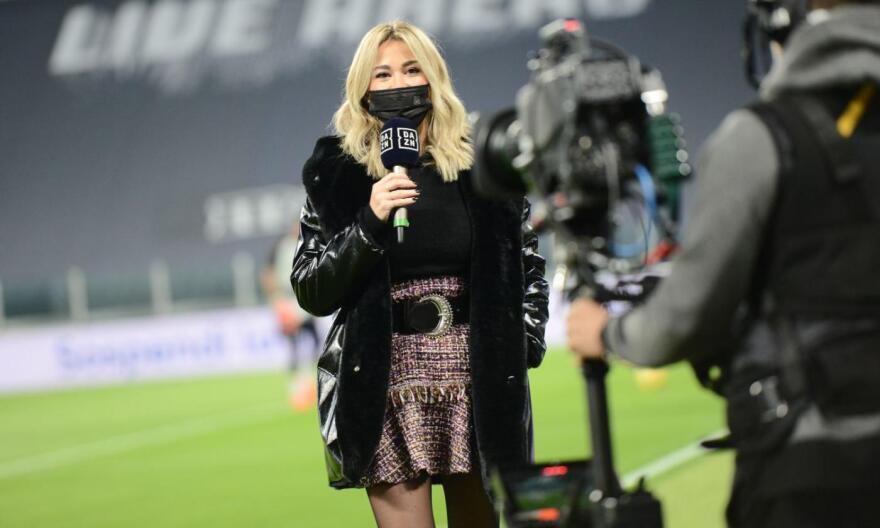 Ποιος Ρονάλντο; Η σούπερ σέξι Ντιλέτα Λεότα «έβαλε φωτιά» στο Juventus Stadium