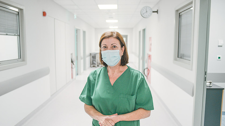 Μέσα στη ΜΕΘ του «Σωτηρία»: «_πάρε ανάσα!  _πας καλά, μη φοβάσαι! »