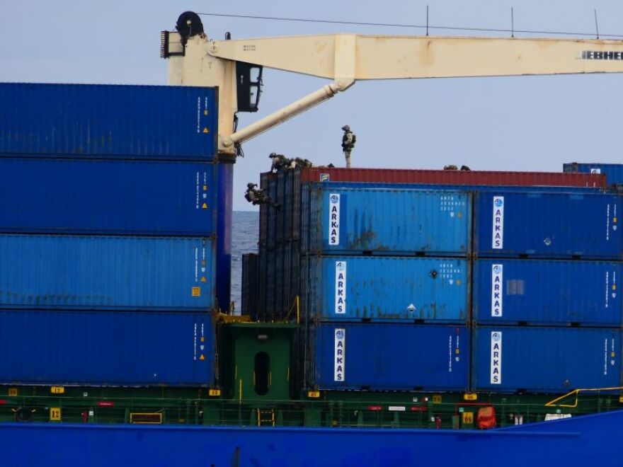 Επιχείρηση Ειρήνη: Η Άγκυρα αρνήθηκε έλεγχο σε τουρκικό πλοίο και η διαδικασία σταμάτησε