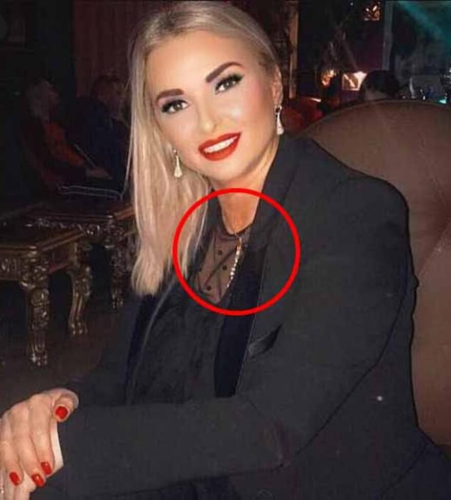 Ρουμάνα «εργάτρια» του σεξ φωτογραφήθηκε με κλεμμένο κολιέ της Tamara Ecclestone