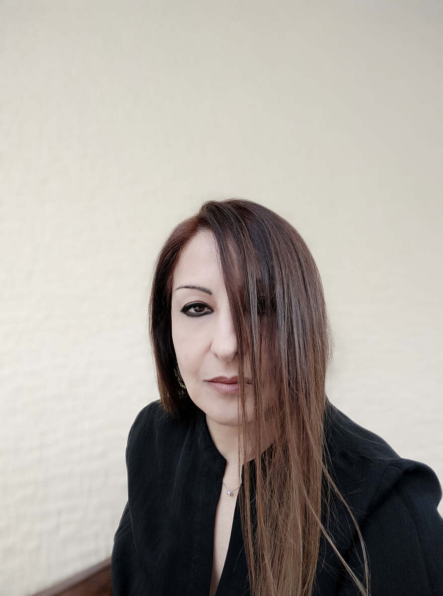 Η Άντζυ Σαμίου υποστηρίζει: «Δέχθηκα σεξουαλική παρενόχληση από ιερωμένο» 