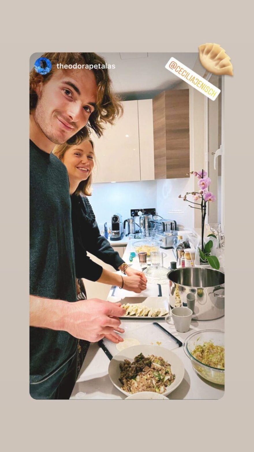 Στέφανος Τσιτσιπάς – Θεοδώρα Πεταλά: Μαζί στην καραντίνα, μαζί και στην… κουζίνα