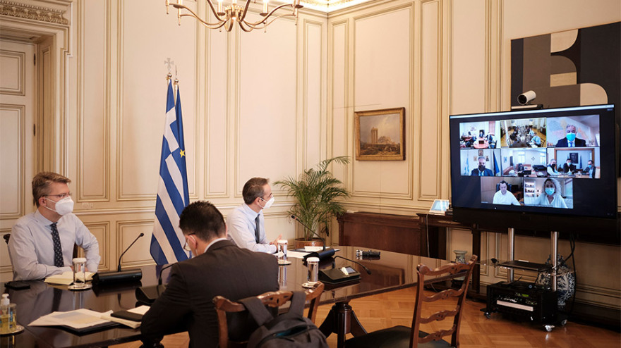 Μητσοτάκης: Αορίστου χρόνου όλοι οι γιατροί που εργάζονται στις ΜΕΘ