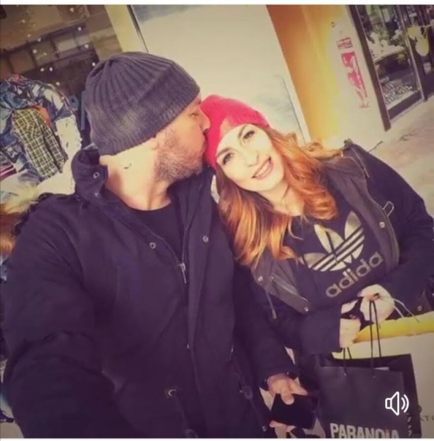 Η αποχαιρετιστήρια ανάρτηση της συζύγου του Dj Decibel: «Ήσουν ο καλύτερος σύζυγος, πατέρας κι αδελφός»