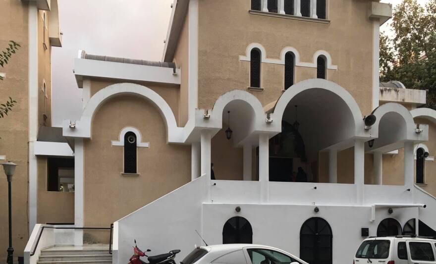 Γιάννης Αντετοκούνμπο: «Άδειασε» ένα σούπερ μάρκετ για να μοιράσει τρόφιμα στα Σεπόλια - Δείτε φωτογραφίες