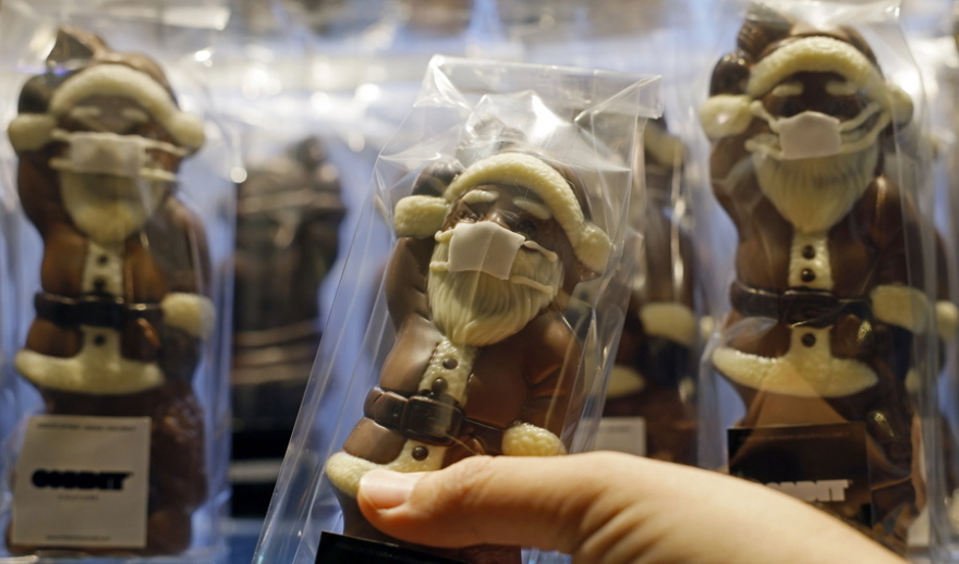 Κορωνοϊός: Έτσι θα γιορτάσουν τα κορωνο-Χριστούγεννα σε Γαλλία, Γερμανία και Βρετανία