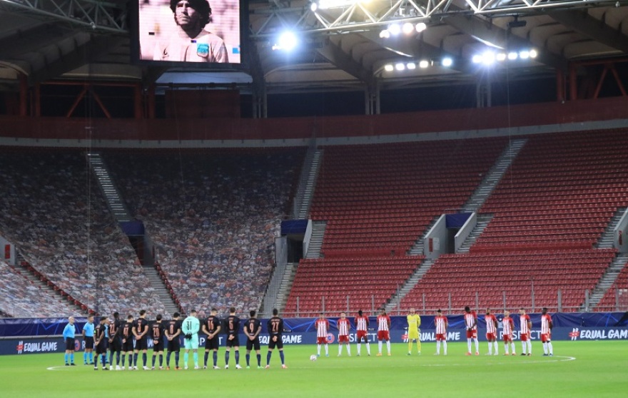 Ντιέγκο Mαραντόνα: Ενός λεπτού σιγή στο «Γ. Καραϊσκάκης» πριν από το Ολυμπιακός-Σίτι