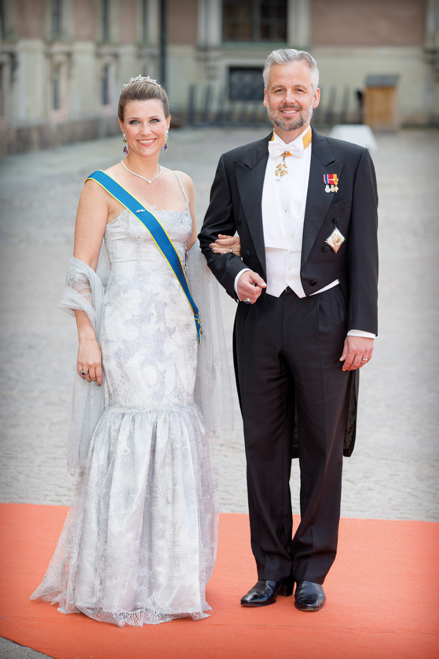 Μάρθα Λουίζ - Ντουρέκ Βερέτ: Η πριγκίπισσα και ο σαμάνος