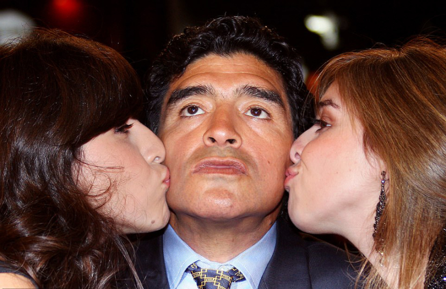 Ντιέγκο Μαραντόνα: Sex, drugs και γκολ - Η προσωπική «κόλαση» του «Θεού» 