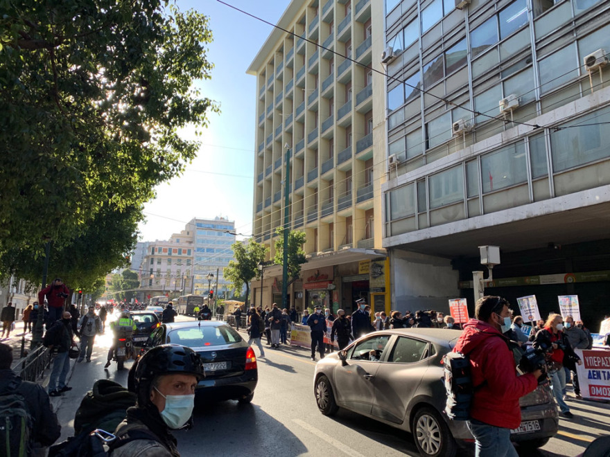 Μοτοπορεία και συγκέντρωση του ΠΑΜΕ στο υπουργείο Εργασίας