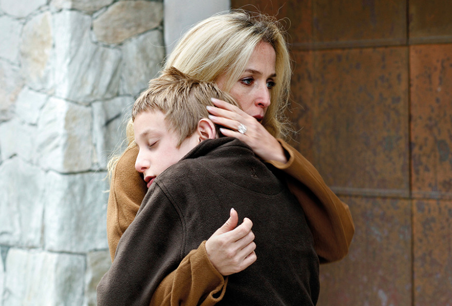 Τζίλιαν Αντερσον: Τo αληθινό πρόσωπο της «Θάτσερ»