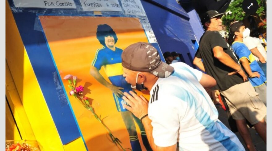 Ντιέγκο Μαραντόνα: Εθνικό πένθος στην Αργεντινή - Φόρος τιμής στο σπίτι του «Θεού» (φωτο)